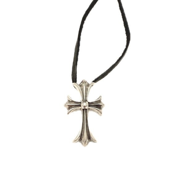 CHROME HEARTS Large Cross Pendant - Necklace - Picture 6 of 9